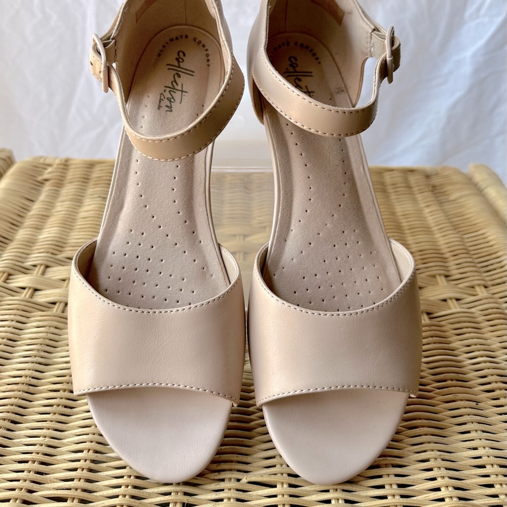 🔥 sale ⚡️⚡️NWOT Clark’s blush leather sandals. Size 9 1/2. 1 1/2 inch heel - Picture 3 of 7